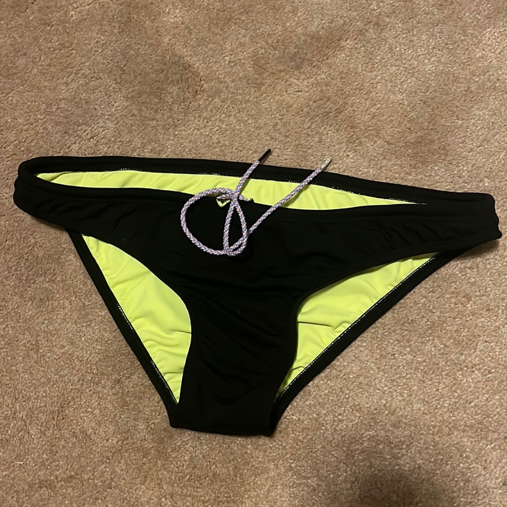 Black “midl” Jolyn bottoms